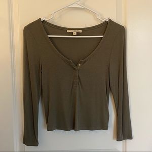 Express One-Eleven 3/4 Sleeve Cropped Top